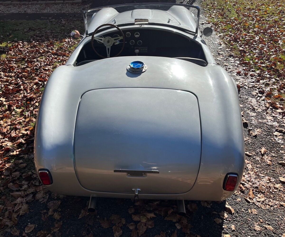 1964 cobra mk2 289 slab side replica with 4 speed toploader transmission