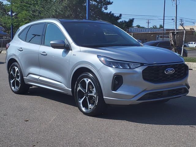 2023 ford escape st-line select
