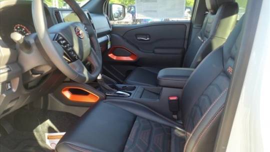 2025 Nissan Navara (Frontier) pro-4x