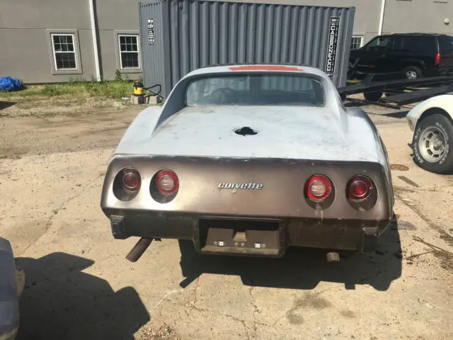 1977 corvette stingray runs good t-tops cheap look!!!!