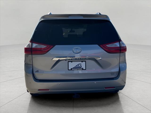 2017 toyota sienna xle premium