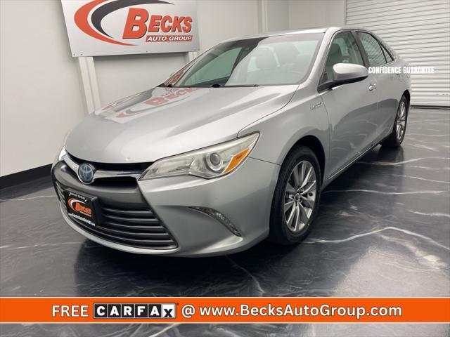 2017 toyota camry hybrid se