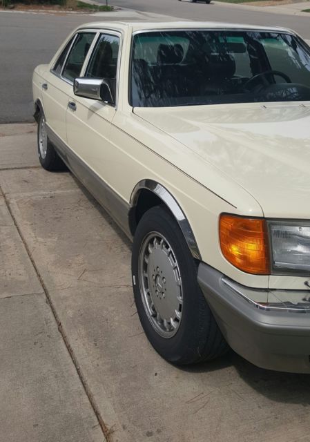 flagship 1986 classic yellow mercedes-benz 560 sel 4 door luxury sedan