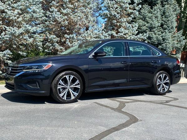 2022 volkswagen passat in milwaukee, wisconsin
