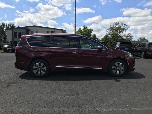 new 2019 chrysler pacifica hybrid limited eugene, or 97401 for sale in college crest, oregon