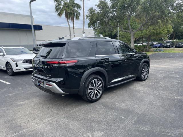 2022 nissan pathfinder platinum 2wd