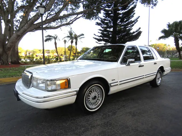 super nice 1994 town car signature - 73 k miles, clean carfax - no reserve