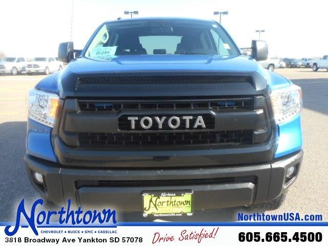 2016 toyota tundra sr5 4x4 sr5 4dr crewmax cab pickup sb (5.7l v8 ffv for sale in yankton, south dakota