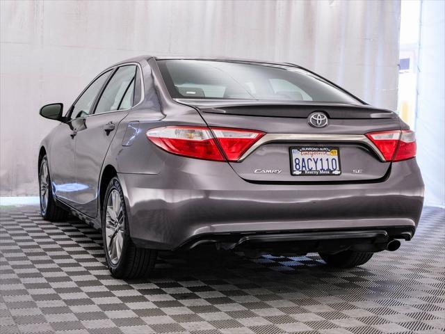 2017 toyota camry se
