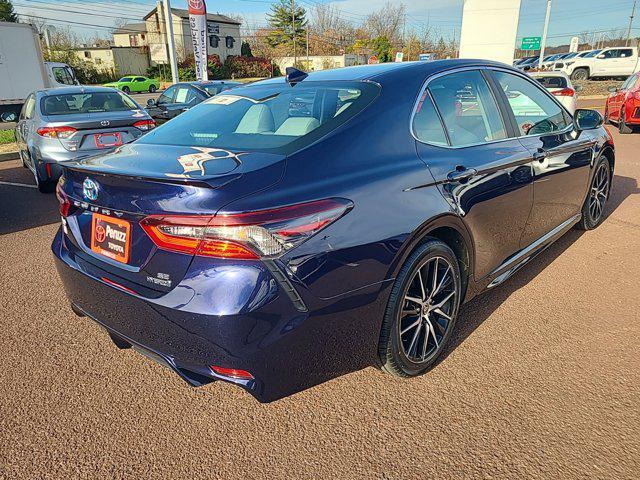 2021 toyota camry se