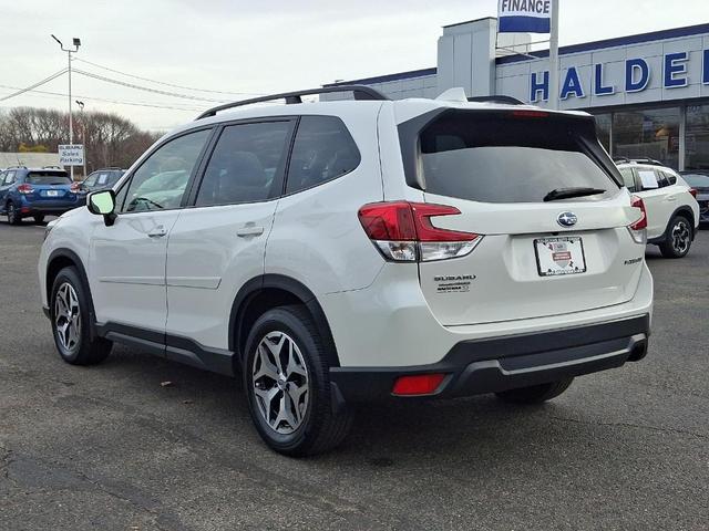 2021 subaru forester premium