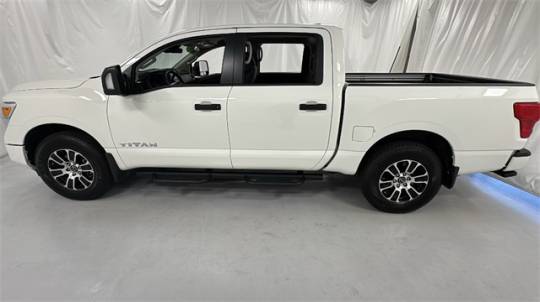 2024 nissan titan sv