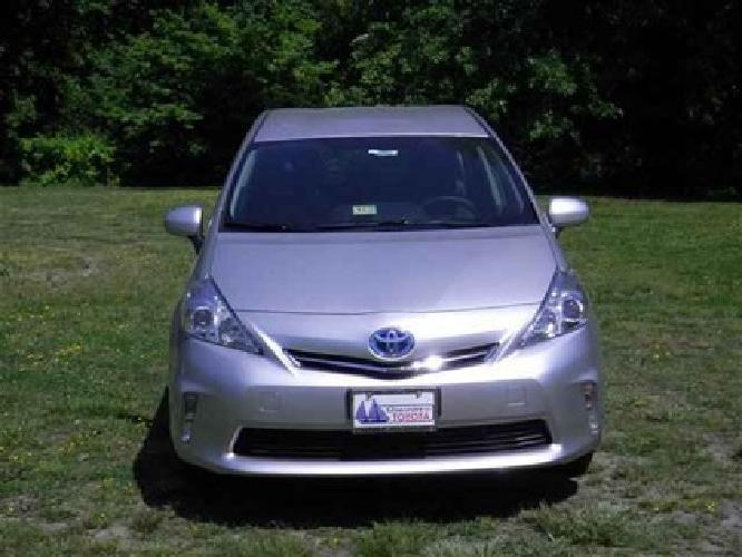 2014 toyota prius v three in gloucester, va