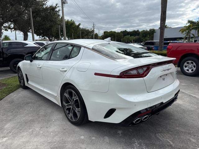 2021 kia stinger gt-line