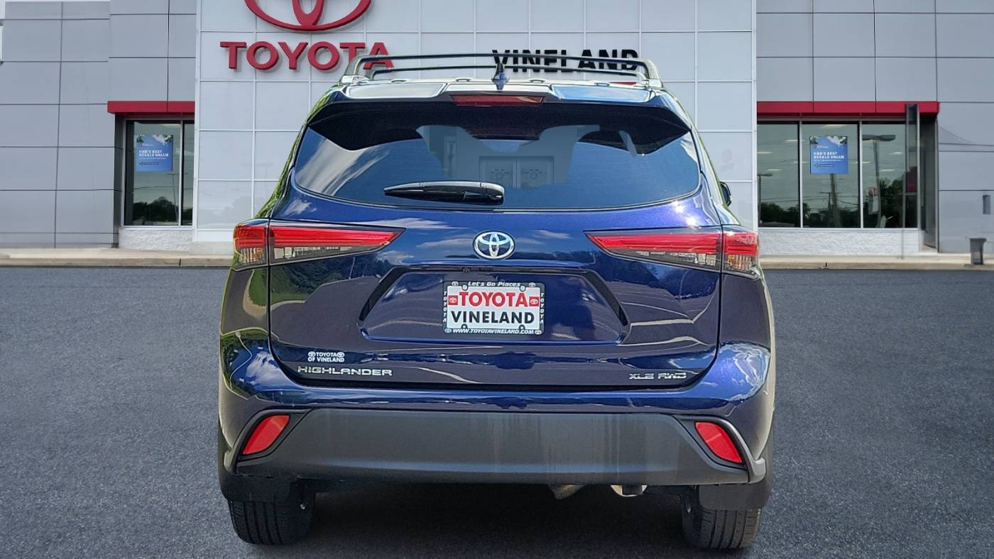 2022 toyota highlander xle