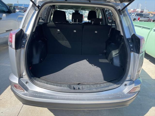 2018 toyota rav4 le