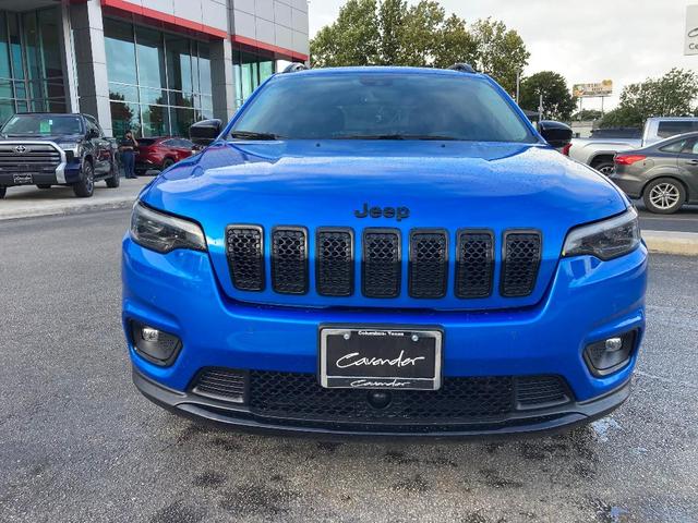 2023 jeep cherokee altitude lux
