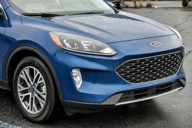 2022 ford escape sel