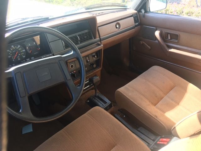 1985 volvo 240 dl runs great! clean california title