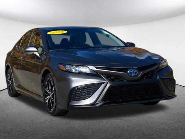 2024 toyota camry hybrid se