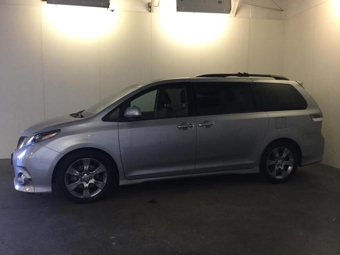 2015 toyota sienna se 8-passenger se 8-passenger 4dr mini-van for sale in bow, new hampshire
