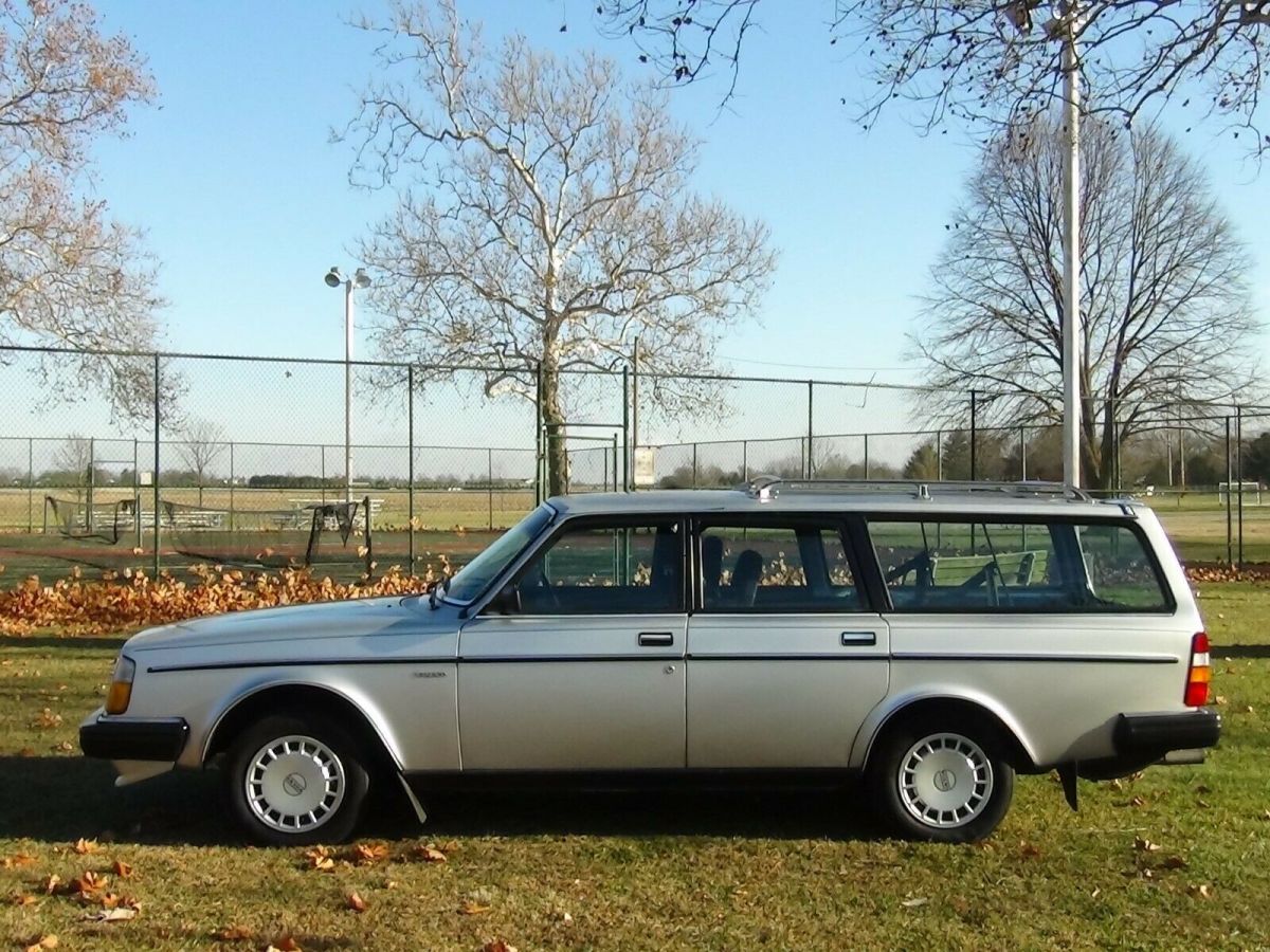 1985 volvo 245 dl wagon original, rust free southern car, well maintained, clean