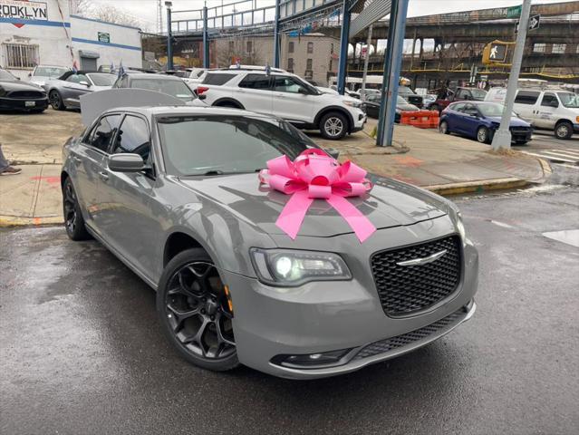 2019 chrysler 300 s