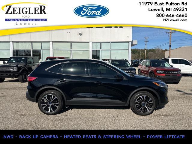 2022 ford escape se