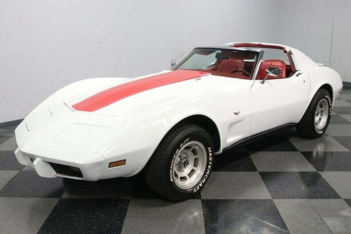 classic vintage chevy vette sbc automatic red vinyl interior t tops chrome