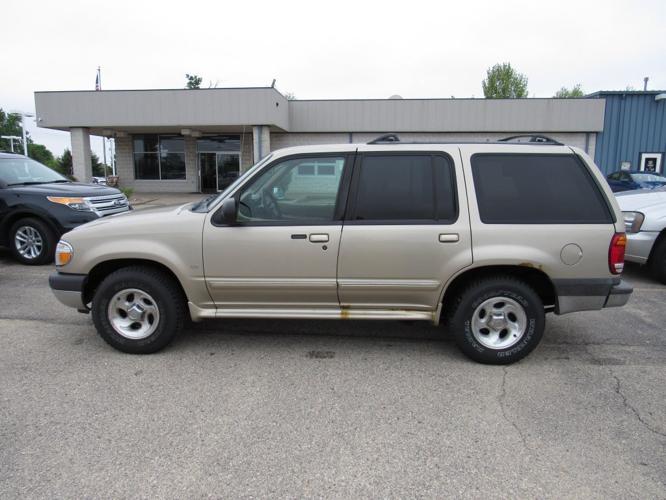used 2000 ford explorer xlt clinton, wi 53525 for sale in clinton, wisconsin