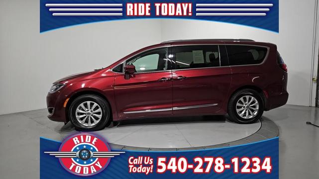2018 chrysler pacifica touring-l
