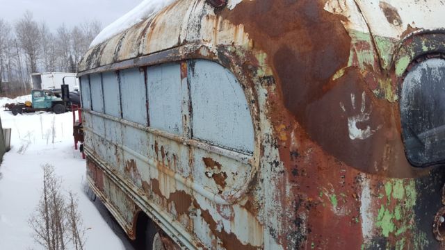1952 chevrolet truck and short bus