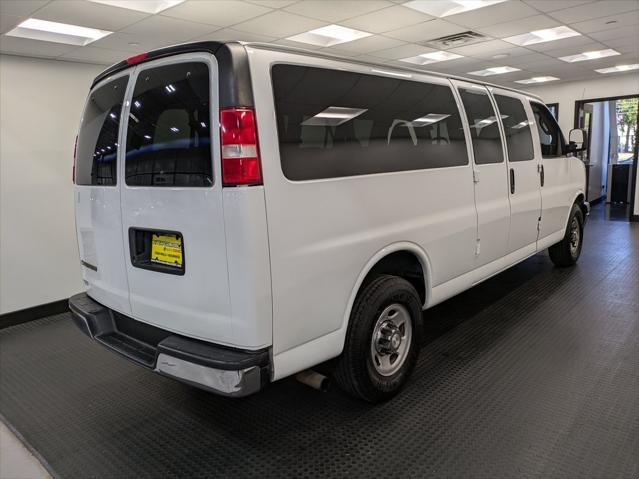 2017 chevrolet express 3500 lt