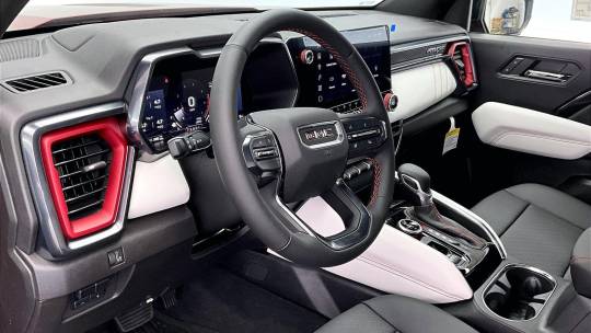 2024 GMC Canyon