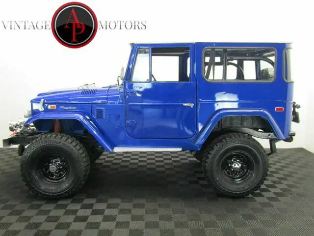 1974 toyota land cruiser fj40 v8 disc restored!