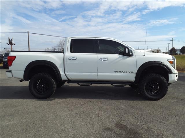 2020 nissan titan sv