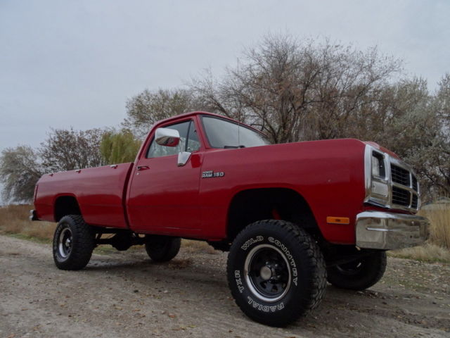 rare 1991 dodge pickup power ram 4x4, 318 v8, rust free