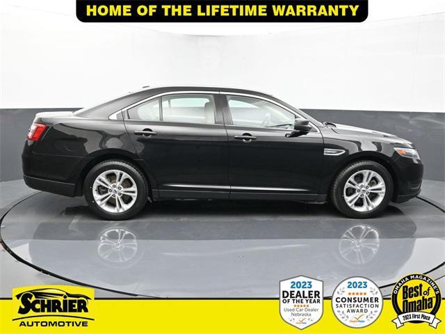 2018 ford taurus se