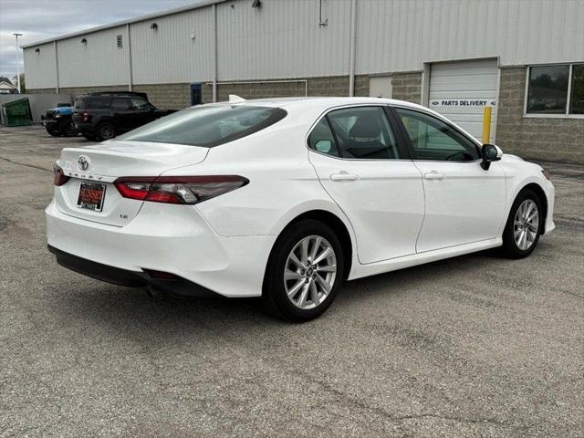 2024 toyota camry le
