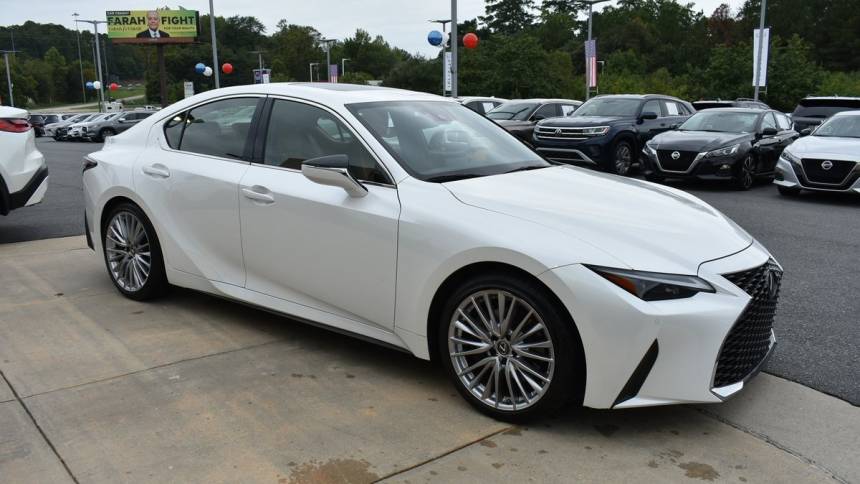 2022 lexus is 300 base