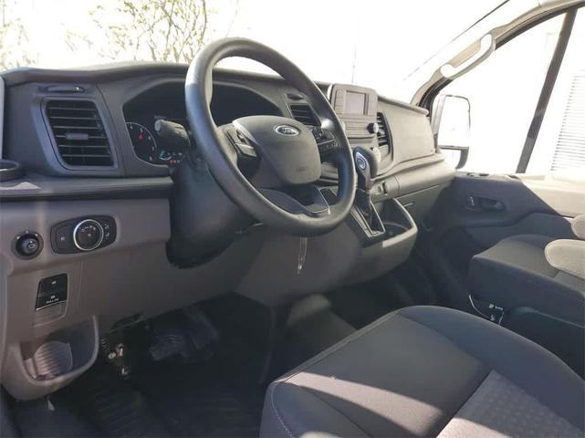 2023 ford transit-250 base