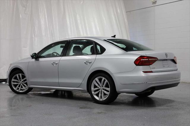 2019 volkswagen passat 2.0t wolfsburg edition