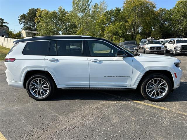 2022 jeep grand cherokee l summit