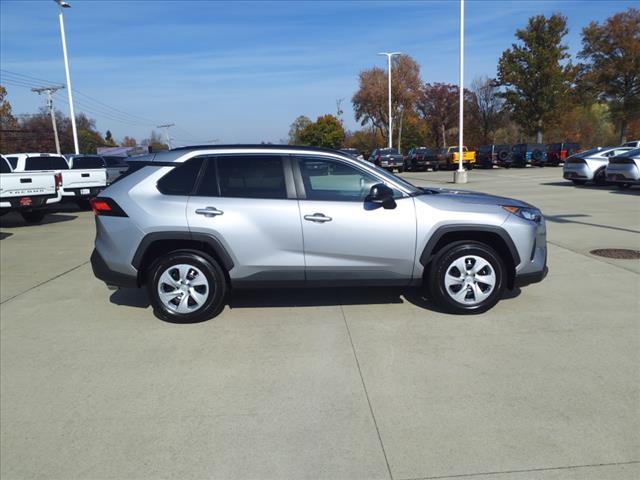 2021 toyota rav4 le