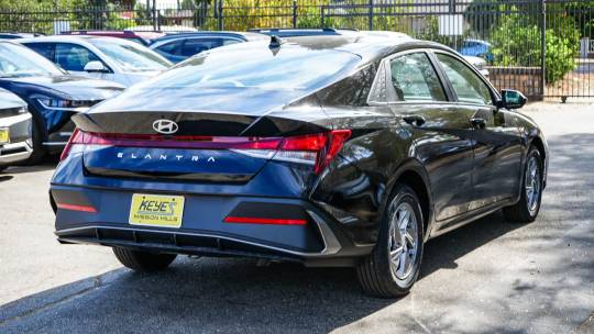 2025 Hyundai Elantra