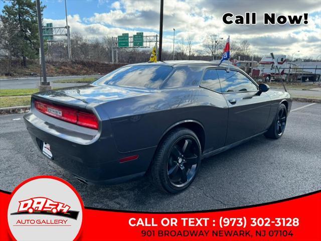 2013 dodge challenger sxt