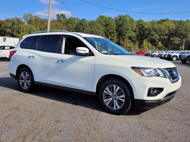 2019 nissan pathfinder sv