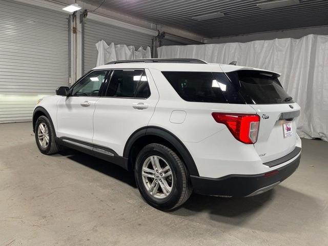 2023 ford explorer xlt