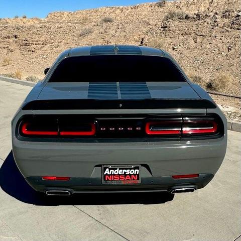 2018 dodge challenger sxt