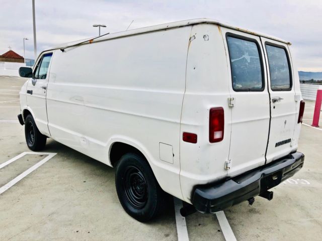 1989 dodge ram van